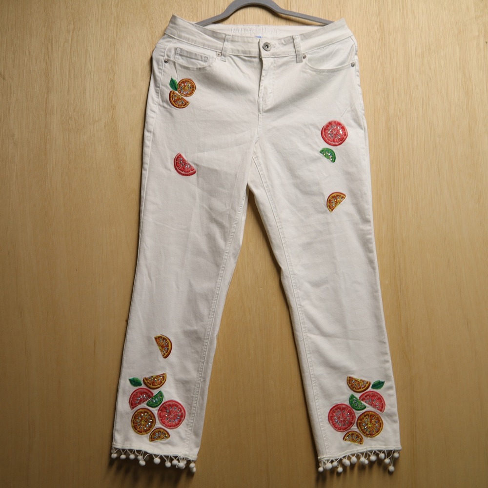 Hydraulic Bailee Curvy Crop Straight White Jeans Citrus Fruit Pom Pom Trim 8